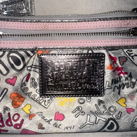 Coach Poppy Wristlet - Picture 2 of 6